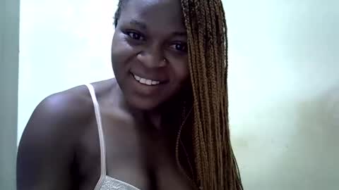 Snapshot of amor_anny chatting on April 2026 08:17:02 AM anny online show from April 2026 08:17:02 AM