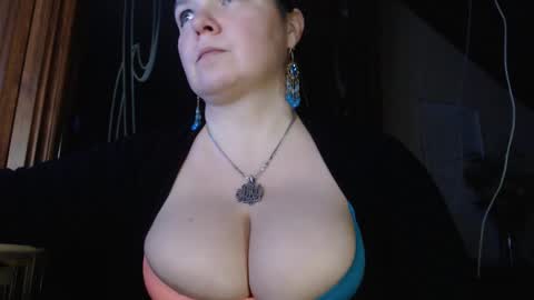 amorelara online show from January 2025 07:08:01 PM