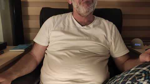 AmorLin online show from April 2026 08:43:01 PM