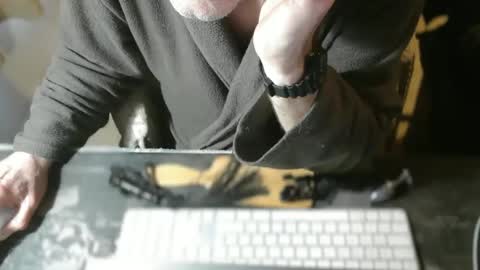 Snapshot of amslave4f chatting on April 2026 07:25:02 AM amslave4f online show from April 2026 07:25:02 AM