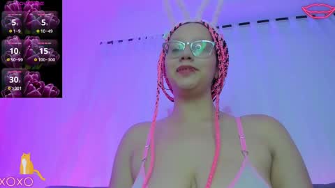 Snapshot of amunet_03 chatting on September 2025 01:05:02 AM Amunet online show from September 2025 01:05:02 AM