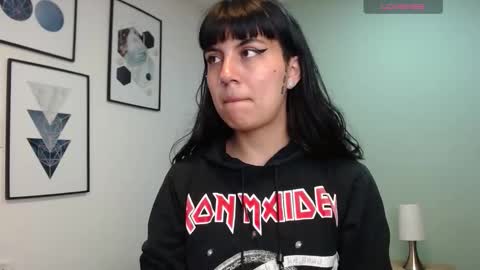 Amy 3 online show from March 2026 04:37:01 AM