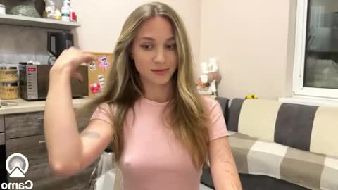 Amy Chill online show from October 2025 06:15:02 PM