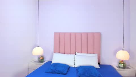 Aleja   online show from November 2025 11:32:01 PM