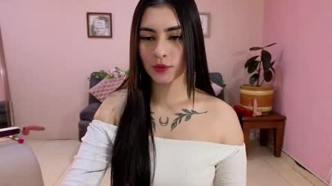 Amy online show from November 2025 08:00:01 PM