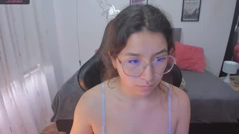 Amy sophia 3 online show from November 2025 01:11:02 PM