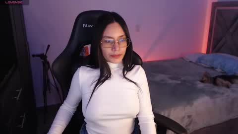 Snapshot of amy_stiward chatting on March 2026 08:13:01 PM Mia Cristancho online show from March 2026 08:13:01 PM