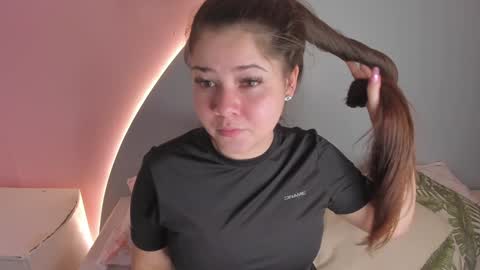 Snapshot of amy_vans_ chatting on January 2025 10:18:01 PM Amy nickname Kirby online show from January 2025 10:18:01 PM
