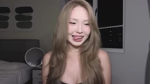 Snapshot of amyalwayshere chatting on November 2025 03:34:01 PM girl next door named Amy online show from November 2025 03:34:01 PM