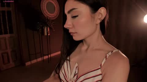 Snapshot of amyarmstrong chatting on February 2025 11:30:01 PM Amy Armstrong online show from February 2025 11:30:01 PM