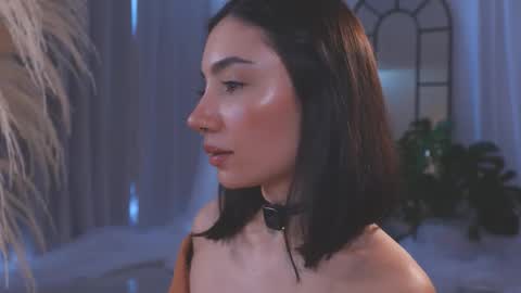 Amy Armstrong online show from November 2025 09:31:01 PM