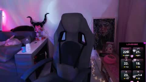 Amy is here  my telegram chanel -  online show from November 2025 07:36:02 PM