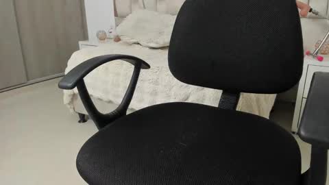 Amy Cortes online show from October 2025 07:41:01 PM