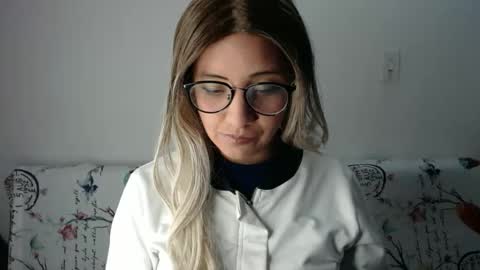 Snapshot of amycosplay99 chatting on January 2025 05:58:02 AM amycosplay99 online show from January 2025 05:58:02 AM