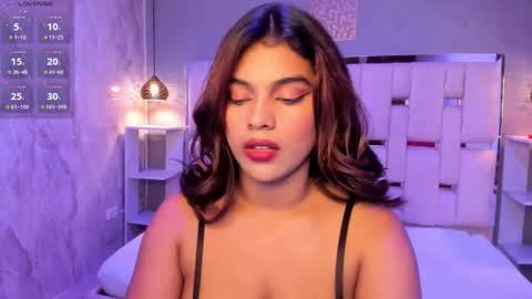 amyevan_ online show from October 2025 08:59:01 PM