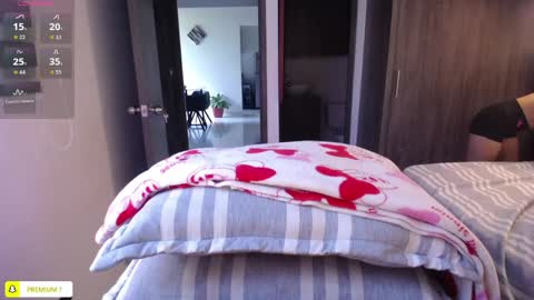 Snapshot of amyharlow_ chatting on April 2026 11:56:01 AM Jenn online show from April 2026 11:56:01 AM