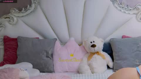 amyhennessy online show from December 2024 06:22:02 AM