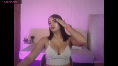 Snapshot of amyjohnsonn chatting on April 2026 05:43:01 AM amyjohnsonn online show from April 2026 05:43:01 AM