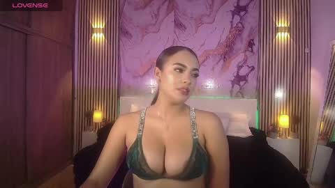 Snapshot of amyjohnsonn chatting on May 2026 08:08:02 AM amyjohnsonn online show from May 2026 08:08:02 AM
