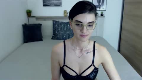 Snapshot of amylexy chatting on January 2025 05:16:02 PM Hi there guys  My pleasure in your hands  pvt is open online show from January 2025 05:16:02 PM