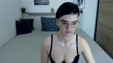 Snapshot of amylexy chatting on January 2025 10:50:01 AM Hi there guys  My pleasure in your hands  pvt is open online show from January 2025 10:50:01 AM