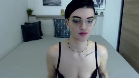 Snapshot of amylexy chatting on January 2025 09:39:02 AM Hi there guys  My pleasure in your hands  pvt is open online show from January 2025 09:39:02 AM