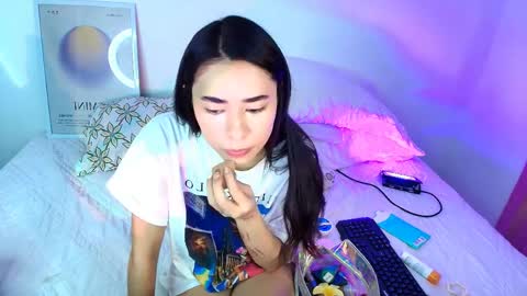 Snapshot of amyolimpo chatting on April 2026 10:44:01 PM Amy ... Nice to meet u thumb up me please its important online show from April 2026 10:44:01 PM