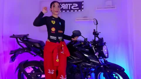 Snapshot of amypalmmer chatting on November 2025 12:07:02 PM AMMY online show from November 2025 12:07:02 PM