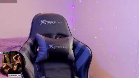 Snapshot of amypond__ chatting on October 2025 10:33:02 AM Amy online show from October 2025 10:33:02 AM