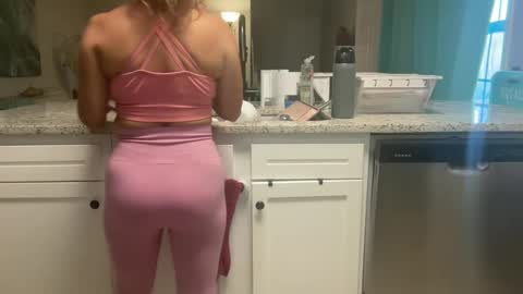 Snapshot of amysmilez chatting on September 2025 03:03:01 PM Amy Smilez online show from September 2025 03:03:01 PM