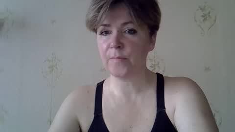 amyvalentine1 online show from April 2026 06:14:01 AM