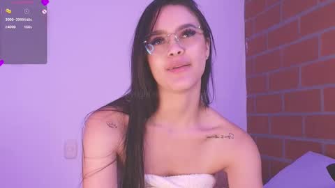 Snapshot of amyw0w chatting on February 2025 06:28:01 AM IG amyw0w online show from February 2025 06:28:01 AM