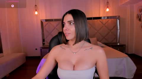 AMY WALKER online show from March 2025 04:09:02 PM