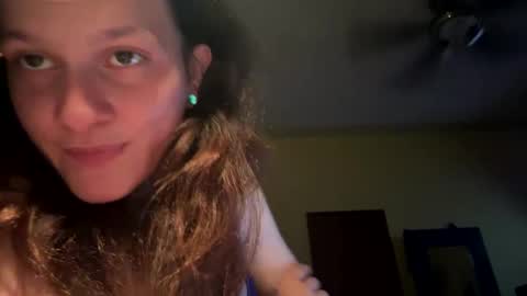 an_e333 online show from October 2025 06:33:01 AM