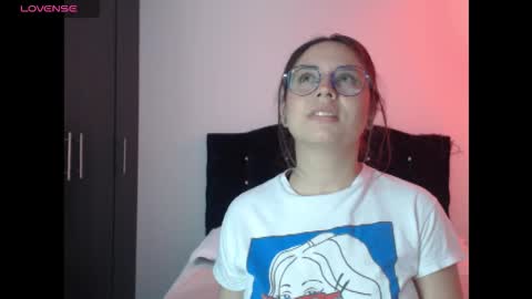 Snapshot of ana_arms_ chatting on March 2026 04:58:02 PM ana_arms_ online show from March 2026 04:58:02 PM