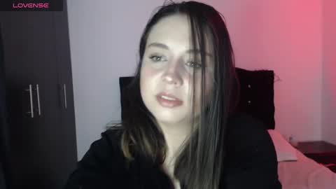 Snapshot of ana_arms_ chatting on March 2026 04:22:02 PM ana_arms_ online show from March 2026 04:22:02 PM