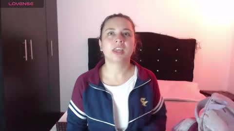 Snapshot of ana_arms_ chatting on April 2026 02:47:02 PM ana_arms_ online show from April 2026 02:47:02 PM