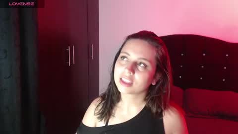 Snapshot of ana_arms_ chatting on May 2026 09:42:02 PM ana_arms_ online show from May 2026 09:42:02 PM