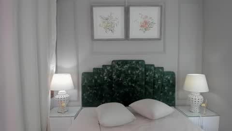 Ana  online show from November 2025 10:36:01 AM