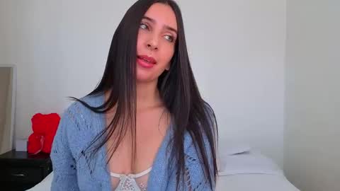 Snapshot of ana_castilo chatting on March 2026 01:26:02 PM Ana IG an castillo 1 online show from March 2026 01:26:02 PM