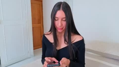 Snapshot of ana_castilo chatting on April 2026 03:21:02 PM Ana IG an castillo 1 online show from April 2026 03:21:02 PM