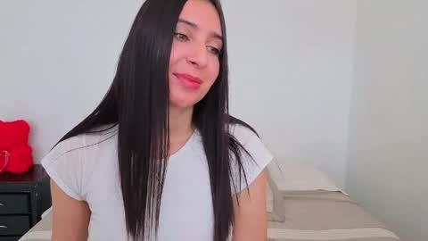 Snapshot of ana_castilo chatting on April 2026 02:06:01 PM Ana IG an castillo 1 online show from April 2026 02:06:01 PM