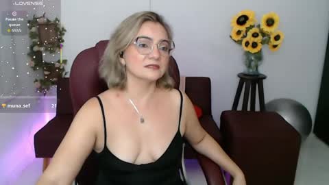  Ana  online show from April 2026 10:52:02 PM