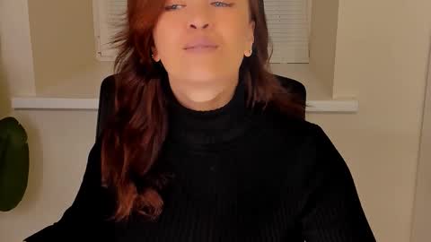 Snapshot of ana_mills chatting on November 2025 10:15:01 AM Ana online show from November 2025 10:15:01 AM