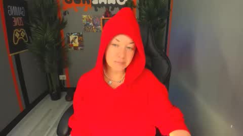 Snapshot of ana_mills chatting on February 2026 10:08:01 AM Ana online show from February 2026 10:08:01 AM