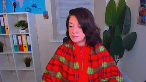 Snapshot of ana_mills chatting on February 2026 10:09:02 AM Ana online show from February 2026 10:09:02 AM