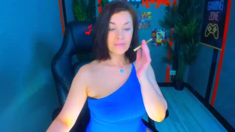 Snapshot of ana_mills chatting on April 2026 10:13:02 AM Ana online show from April 2026 10:13:02 AM