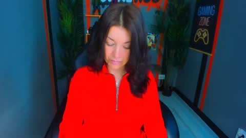 Snapshot of ana_mills chatting on April 2026 10:05:01 AM Ana online show from April 2026 10:05:01 AM