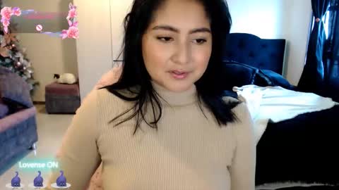 Ana Ricciardi online show from December 2025 07:00:01 PM