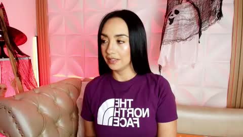   online show from October 2025 04:31:02 AM